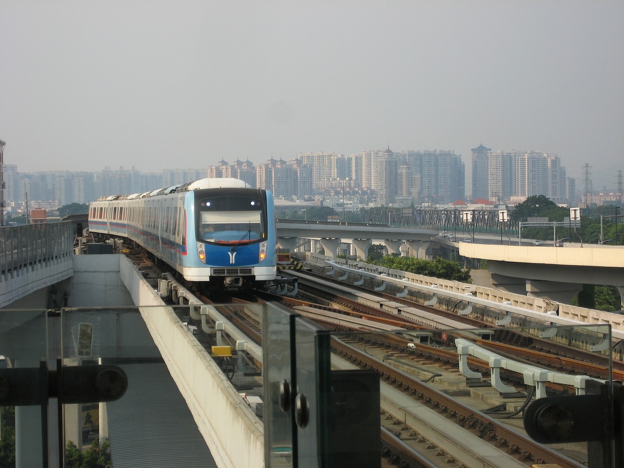 长安至临平地铁线路详解，途经站点揭示城市脉络